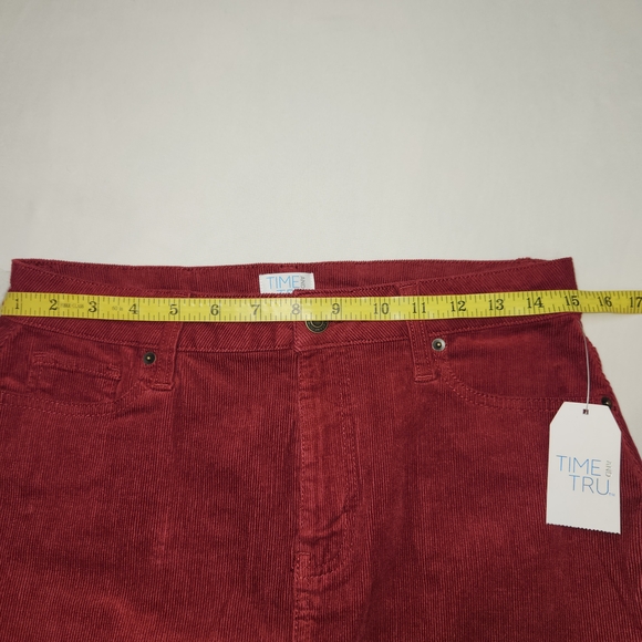 ⭐️NWT Time & Tru Size 6 Burgundy Corduroy Midi Skirt Front Slit 5 Pocket Classic - Picture 9 of 10